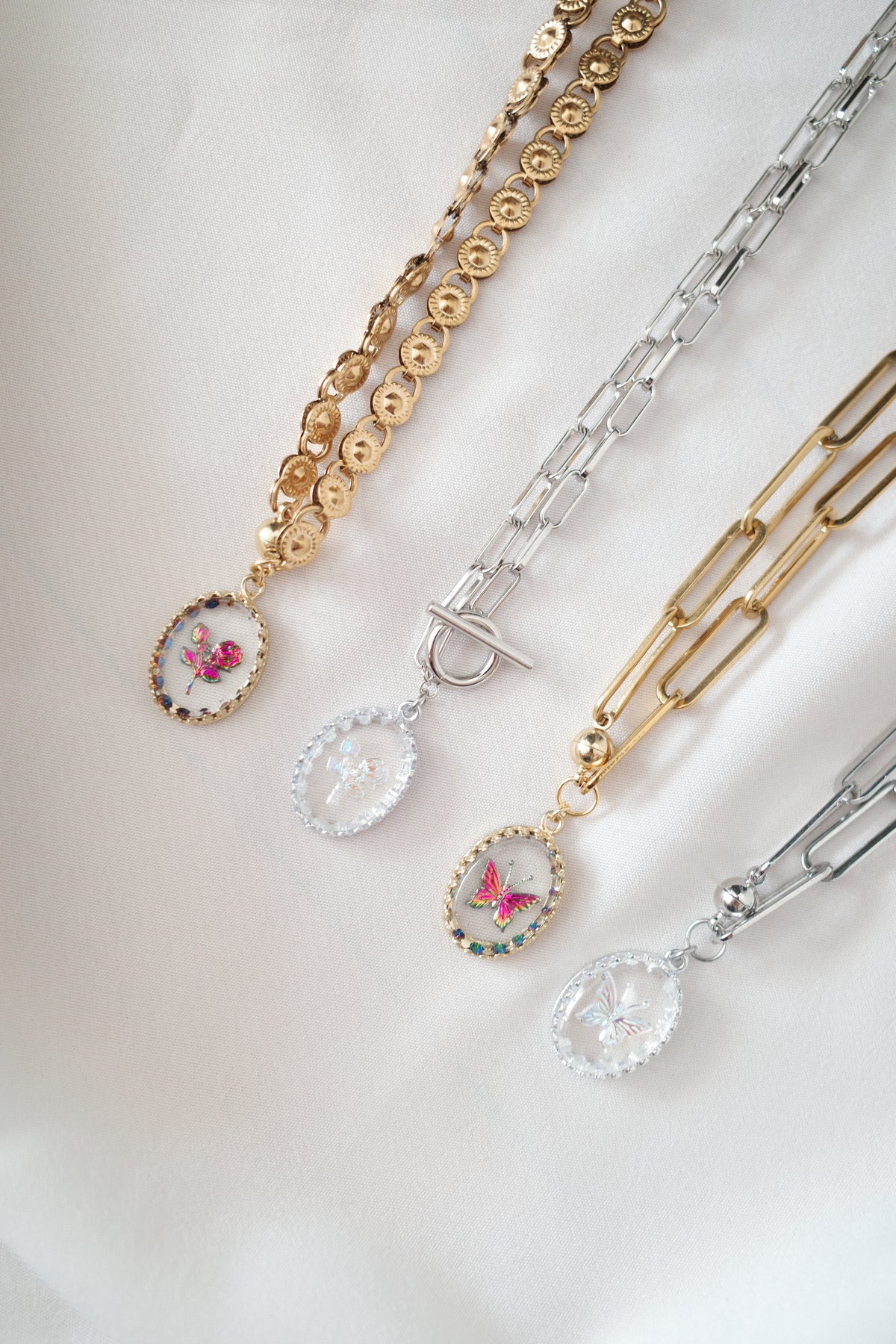紅葉蝶 necklace