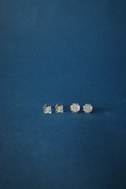 [1点再販]花結 ピアス・イヤリング