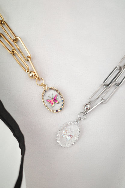 紅葉蝶 necklace