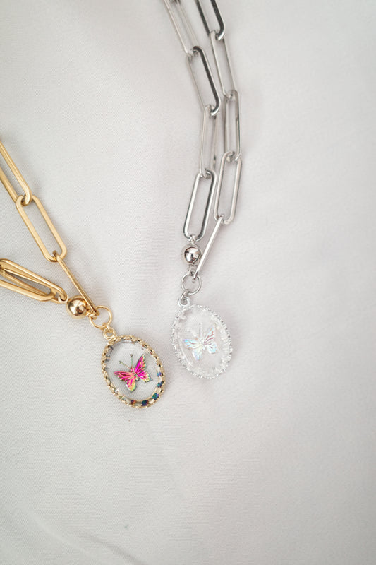 紅葉蝶 necklace