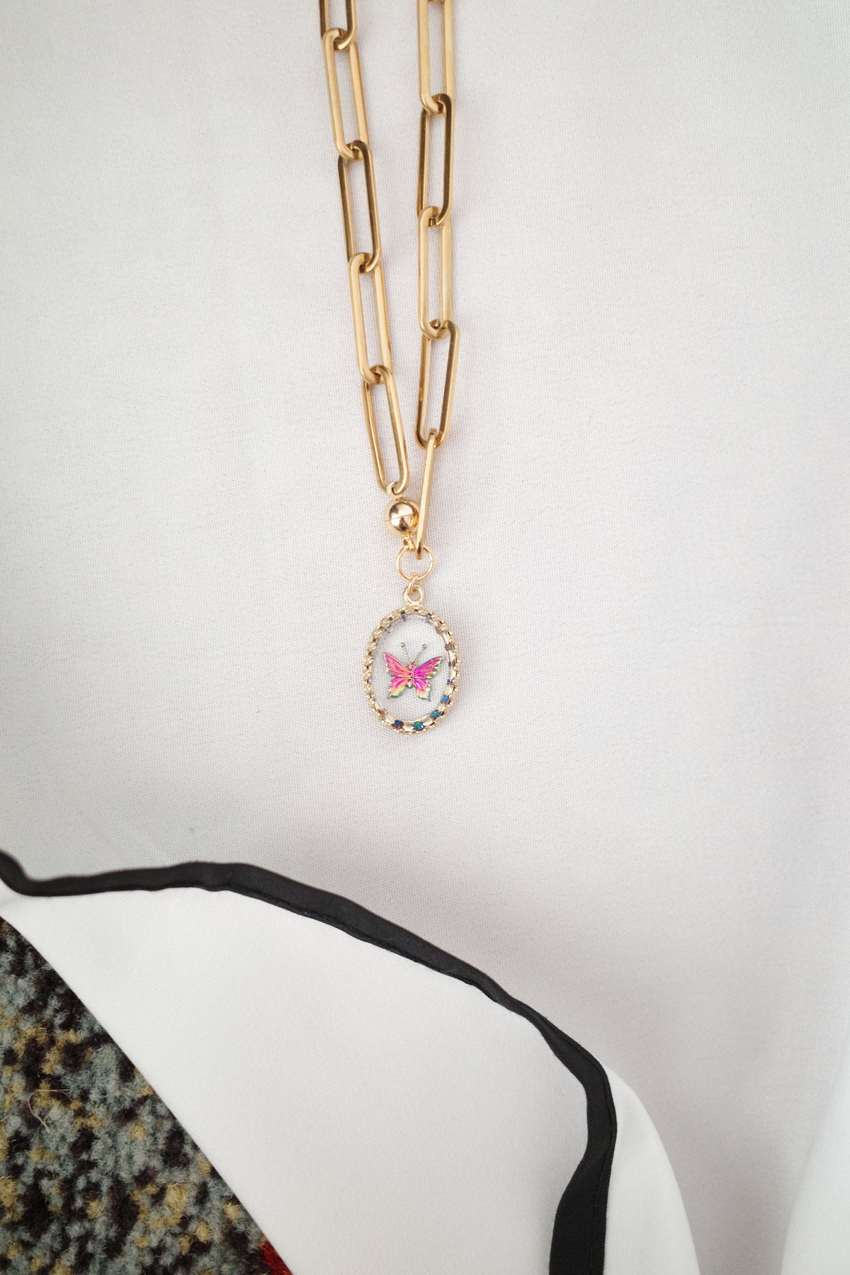 紅葉蝶 necklace