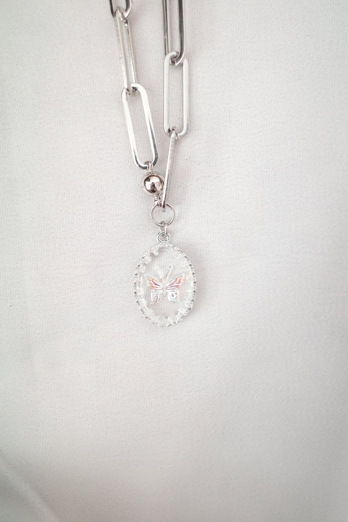 紅葉蝶 necklace