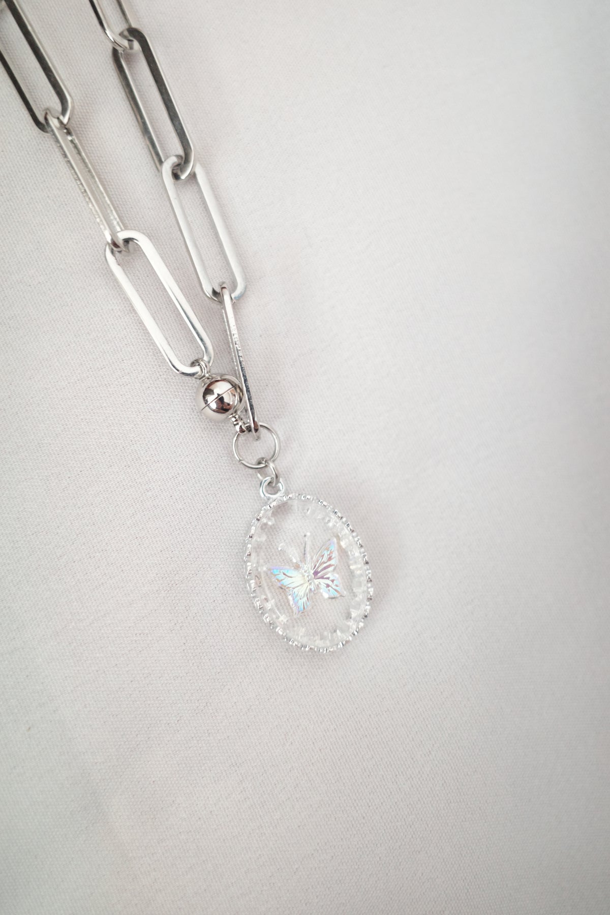 紅葉蝶 necklace
