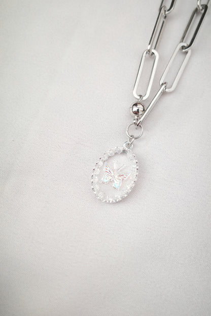 紅葉蝶 necklace