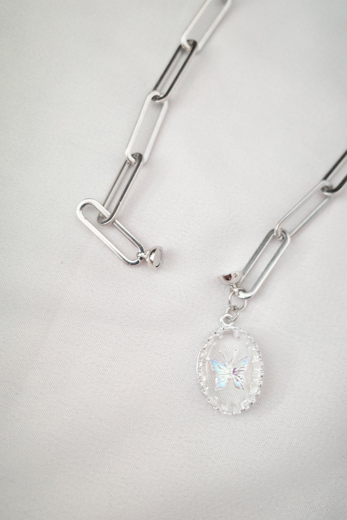 紅葉蝶 necklace