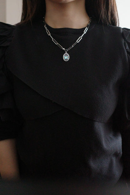 紅葉蝶 necklace